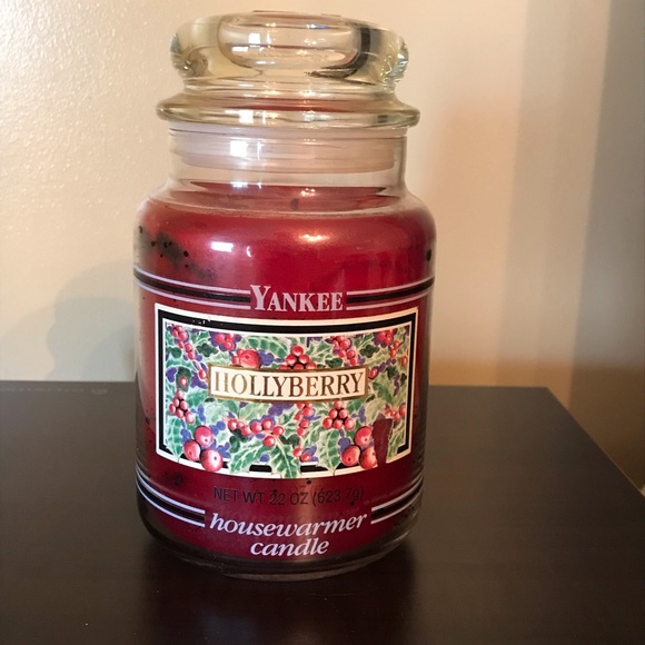 Yankee Candle Black Band Label Hollyberry Candle